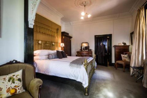 Holyrood House - Geraldton Accommodation 7