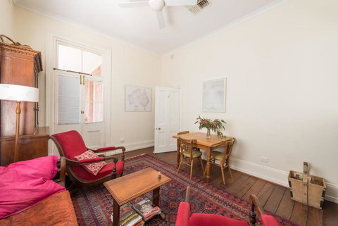 Post Office Apartment - Geraldton Accommodation 4