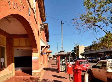 Post Office Apartment - Geraldton Accommodation 6