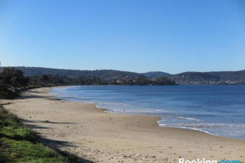 Beachside Rest - Geraldton Accommodation 3