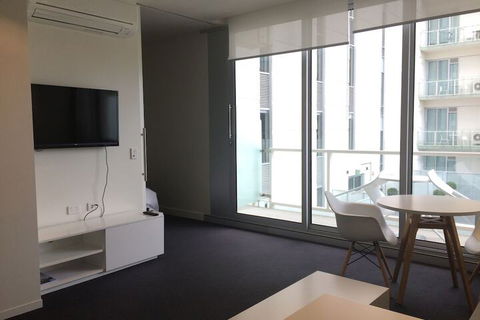 Luxurious Apartments Near City - Geraldton Accommodation 4