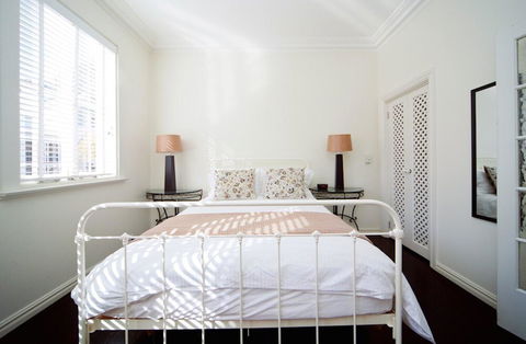 MPT67A Beautifully Decorated 1 Bed - Geraldton Accommodation 0