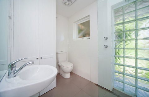 MPT67A Beautifully Decorated 1 Bed - Geraldton Accommodation 2