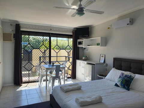 Chateau Bass - Geraldton Accommodation 5
