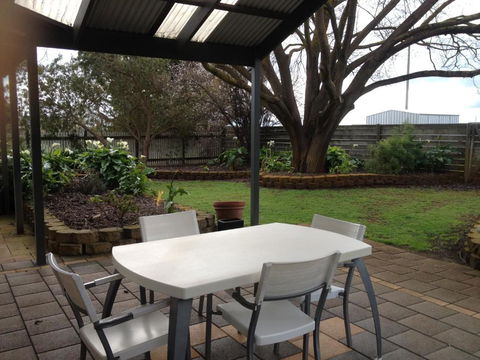 Girraween House - Geraldton Accommodation 5