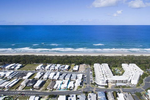 Luxe House Tweed Coast Holidays Ã‚ - Geraldton Accommodation 1