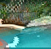 Atoll Close Port Douglas Holiday House - Geraldton Accommodation