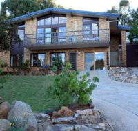 Alpine Apartment Great location with views of Lake Jindabyne - Geraldton Accommodation