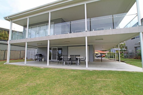 Unbeatable Waterfront Location - Geraldton Accommodation 3