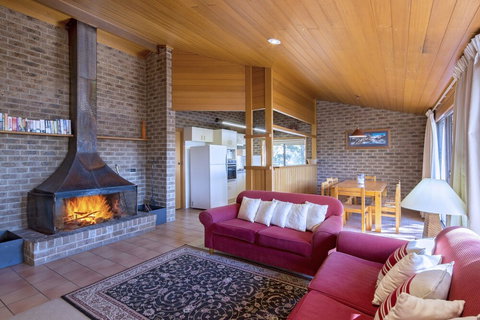 Bundilla 4- Townhouse With Free Wifi - Geraldton Accommodation 3