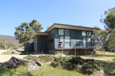Ecocrackenback 12 'Sustainable Chalet Close To The Slopes.' - Geraldton Accommodation 0