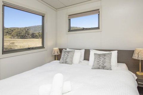 Ecocrackenback 12 'Sustainable Chalet Close To The Slopes.' - Geraldton Accommodation 4