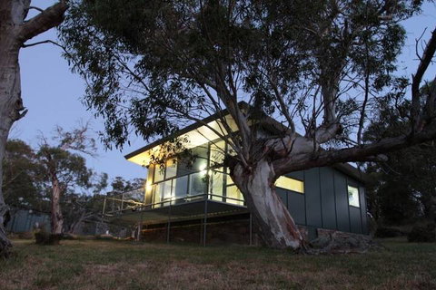 Ecocrackenback 12 'Sustainable Chalet Close To The Slopes.' - Geraldton Accommodation 1