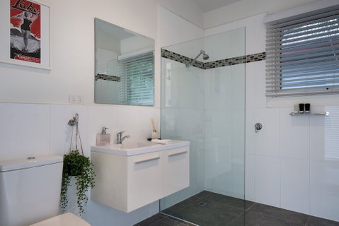 Gables Bend Spa Villa - Geraldton Accommodation 2