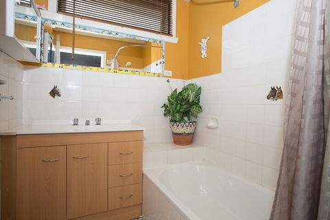 Banksia 7 Marine Parade - Geraldton Accommodation 2