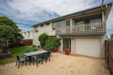 Banksia 7 Marine Parade - Geraldton Accommodation 0