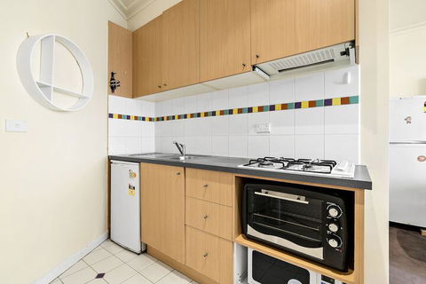 ELIZA, 2BDR Melbourne Apartment - Geraldton Accommodation 6