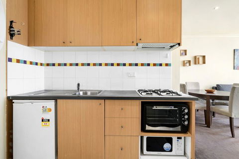 ELIZA, 2BDR Melbourne Apartment - Geraldton Accommodation 5