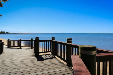 Hamptons At The Bay - Geraldton Accommodation 3