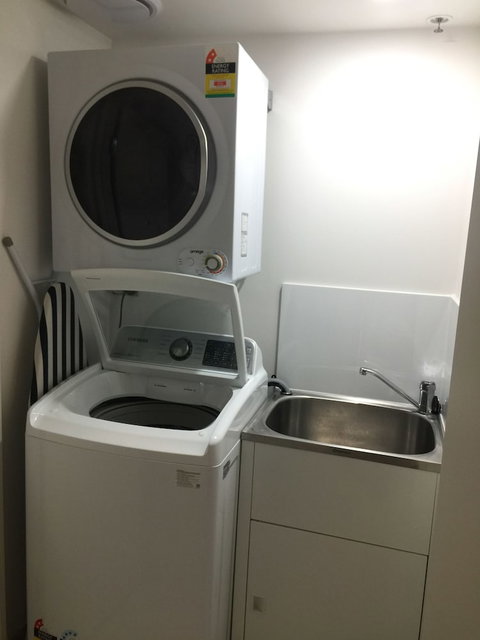 New Apartment With City View - Geraldton Accommodation 5