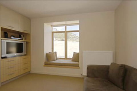 Chalet Hotham 6 - Geraldton Accommodation 5