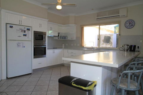 Cormorant Waterfront Home - Geraldton Accommodation 1