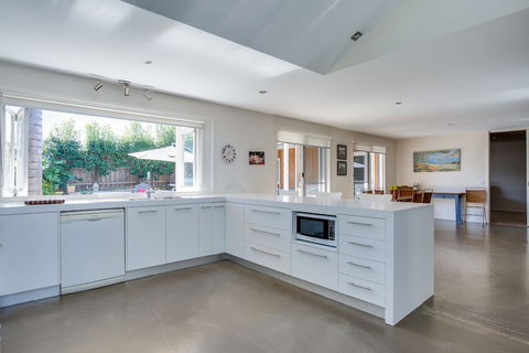 Portsea Place - Geraldton Accommodation 4