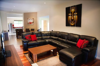 4 Anderson - In The Heart Of Bright - Geraldton Accommodation 5