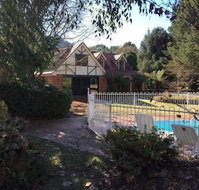 Tudor House - Large Family Home - Geraldton Accommodation