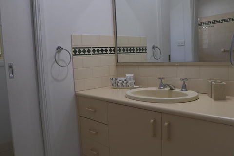 Swagman Homestead - Geraldton Accommodation 6