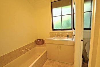 Namaste - Great Family Getaway - Geraldton Accommodation 5