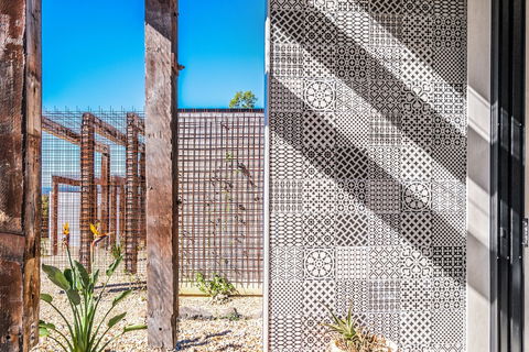 Blackbird - Geraldton Accommodation 0