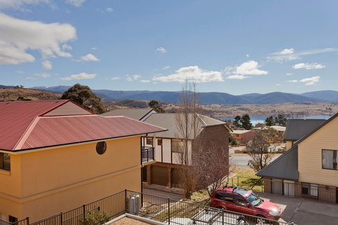 The Elements West - Jindabyne - Geraldton Accommodation 1