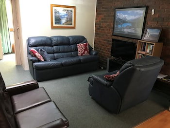 Kalamunda 2 - Geraldton Accommodation 0