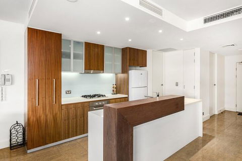 COTTON BEACH APARTMENT 33 WITH POOL VIEWS - Geraldton Accommodation 3