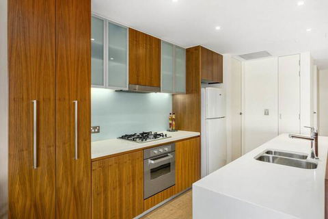 COTTON BEACH APARTMENT 33 WITH POOL VIEWS - Geraldton Accommodation 2