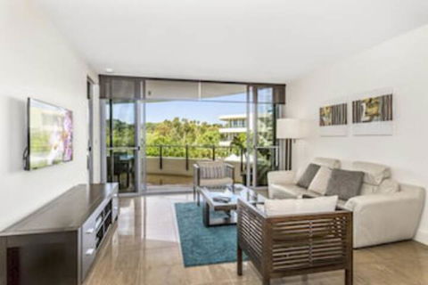 COTTON BEACH APARTMENT 33 WITH POOL VIEWS - Geraldton Accommodation 0