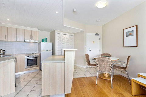 RESORT On The BEACH 6126 27 - Geraldton Accommodation 2