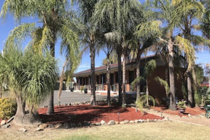 Tintinhull NSW Geraldton Accommodation