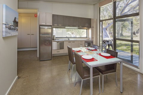 Ecocrackenback 9 'Sustainable Chalet Close To The Slopes.' - Geraldton Accommodation 2
