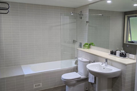 Jewel In The Crowne - Geraldton Accommodation 6