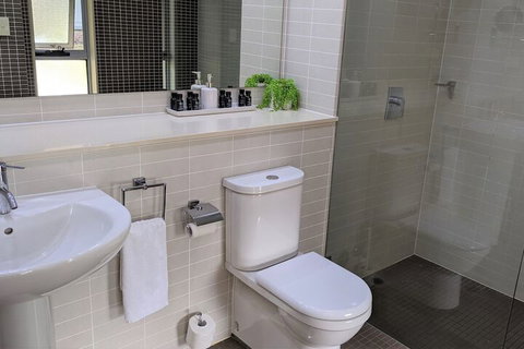 Jewel In The Crowne - Geraldton Accommodation 3