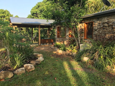 Palm Grove Rainforest Retreat - Geraldton Accommodation 0
