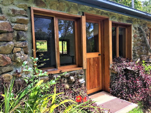 Palm Grove Rainforest Retreat - Geraldton Accommodation 2