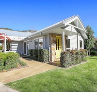 Summer Home - Our Place at Bright - Geraldton Accommodation