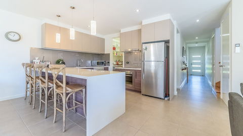 Birch Holiday House - Geraldton Accommodation 1