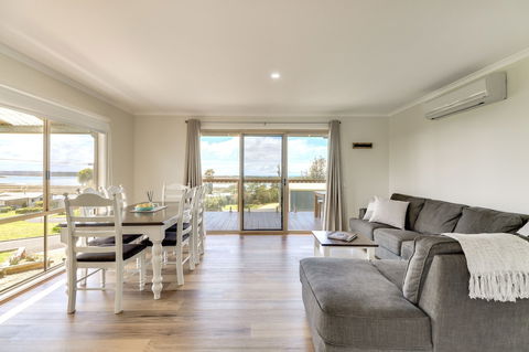 Outlook Views - Geraldton Accommodation 2