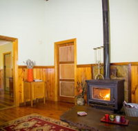 Red Tractor Retreat - Geraldton Accommodation