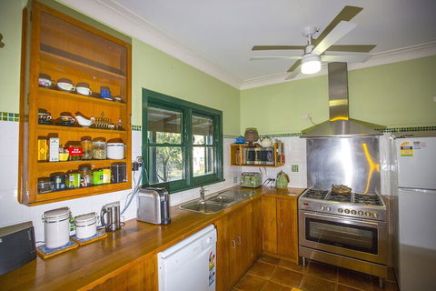 Red Tractor Retreat - Geraldton Accommodation 2