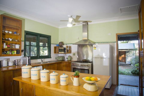 Red Tractor Retreat - Geraldton Accommodation 3